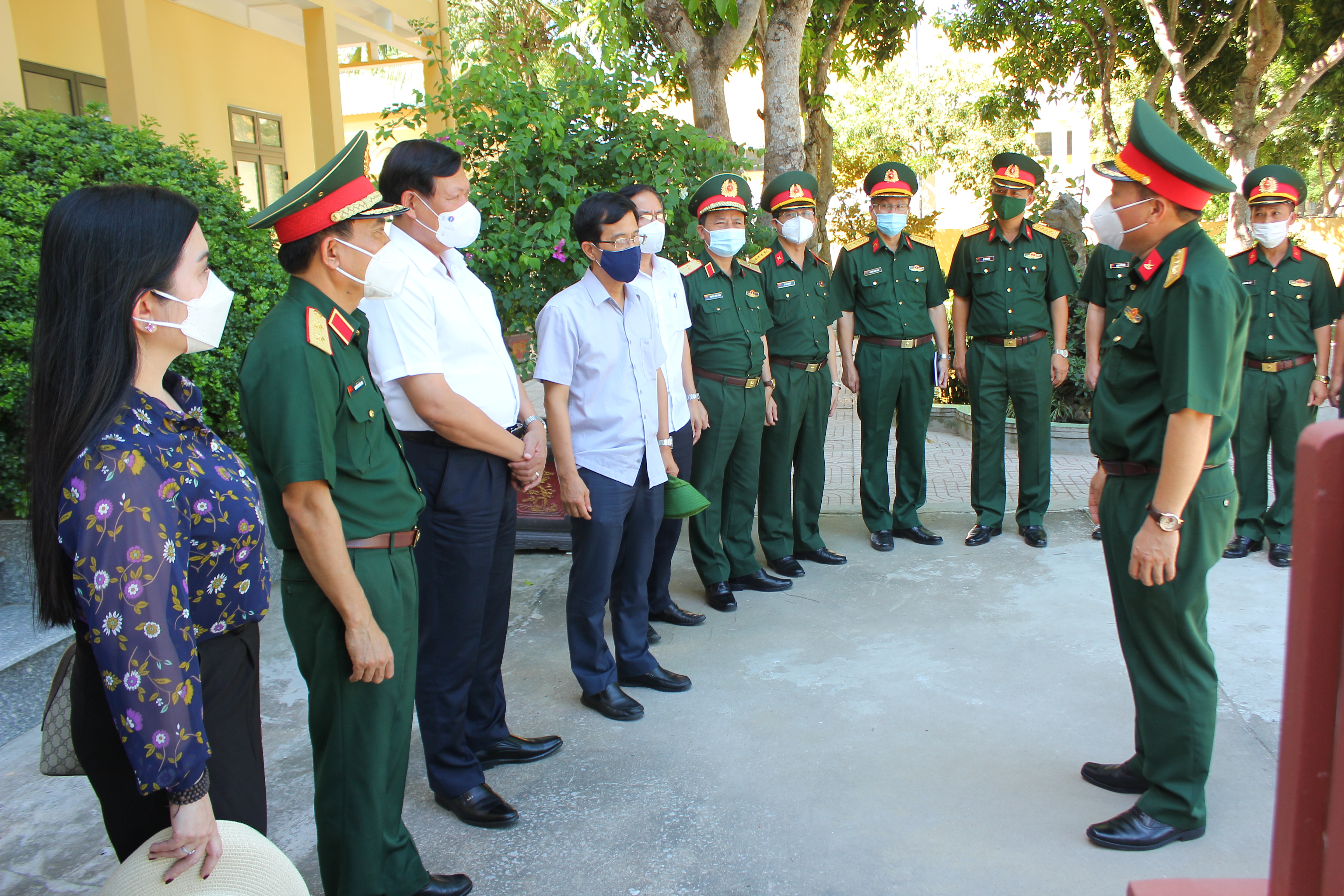 Bộ Y tế khảo sát kho bảo quản vaccine Covid-19 tại Quân khu 4